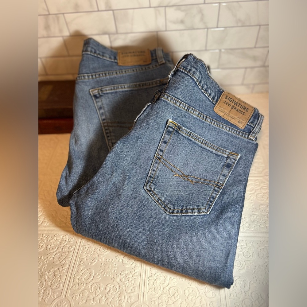 Unisex Signature By Levi Strauss Regular S41 Jeans size 34 by 30 set of 2 pairs